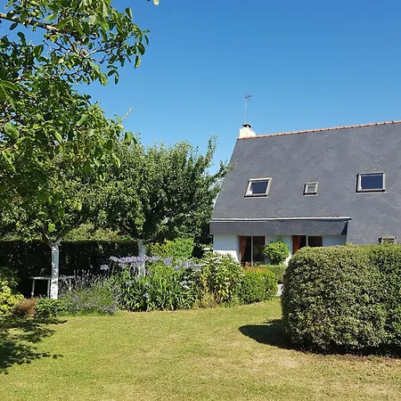 Langlazic - Maison 3 Avec Jardin Holiday home